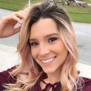 Meet your Posher, Alondra